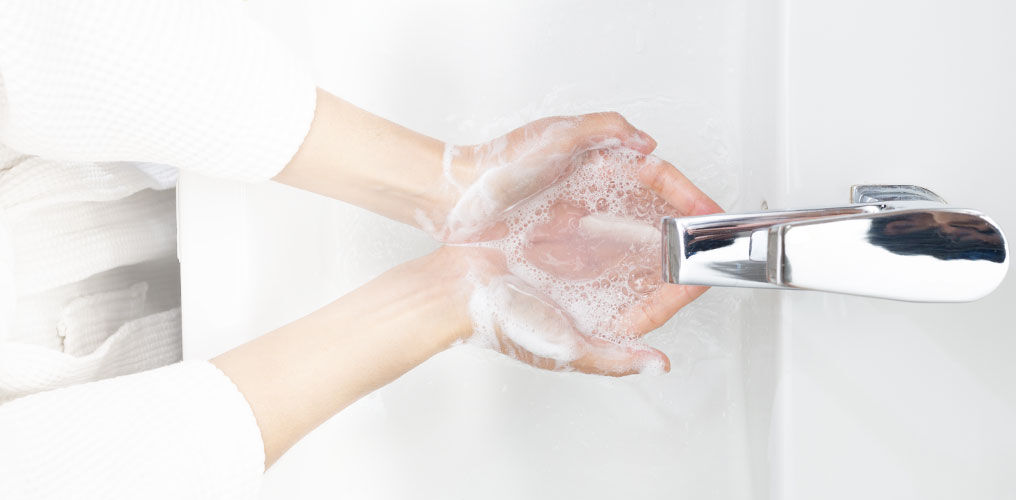 Le lavage des mains vu du ciel.