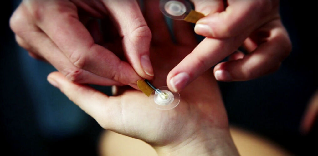 Attaching a sensor to the inside of the hand