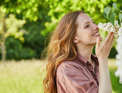 Frau in der Natur