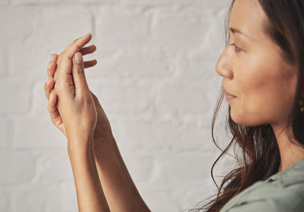 Pflege für die Hand: Welche Handcreme ist für dich die richtige?