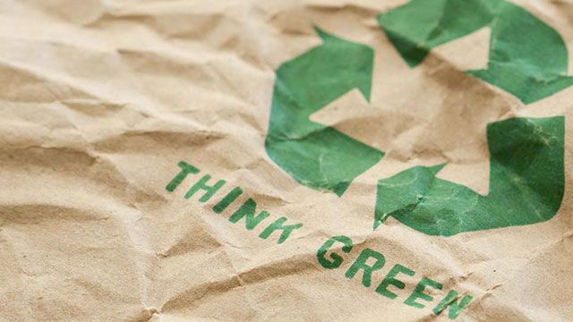 Papier mit Recycling-Logo