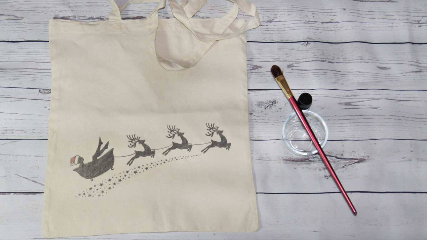 The finished cotton bag with lavender print