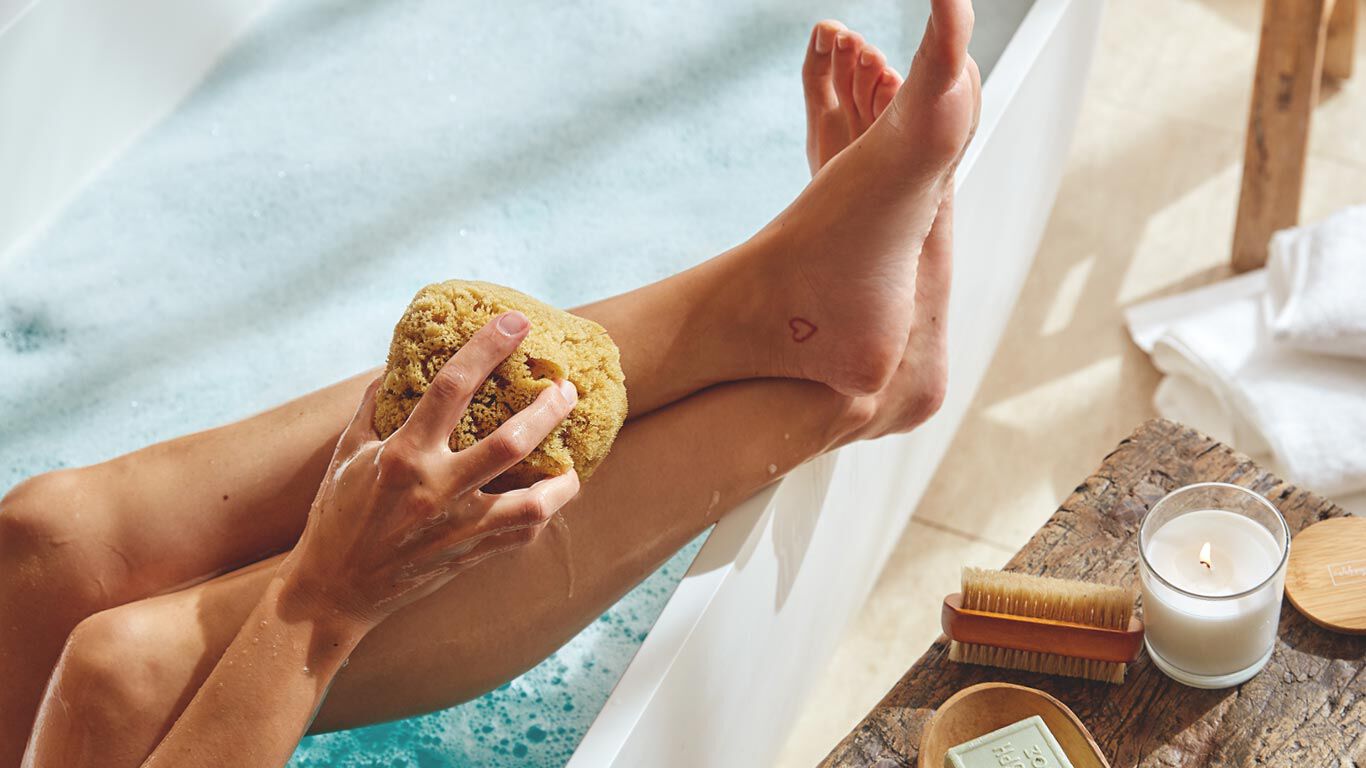 Auch beim Baden lässt sich die Haut pflegen