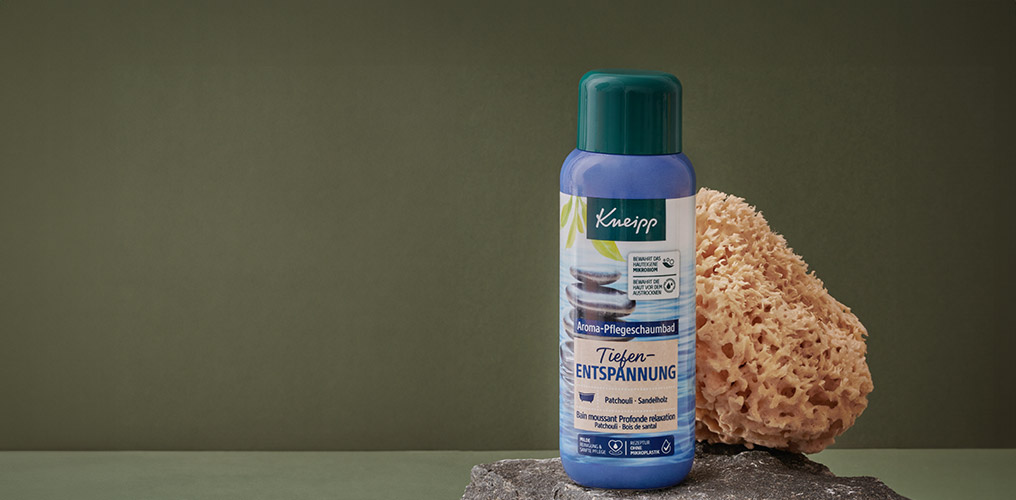 Hlubok&aacute; relaxačn&iacute; perličkov&aacute; koupel s houbou