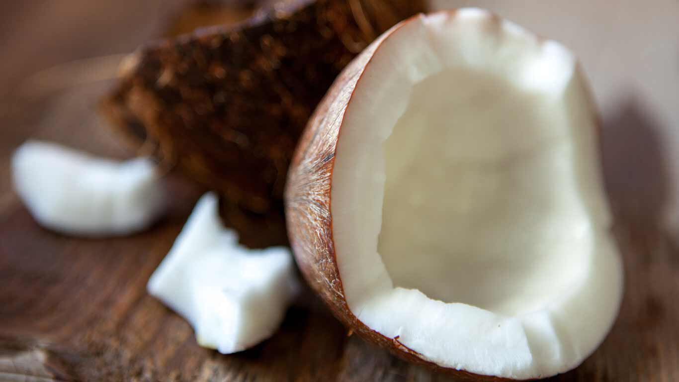 Roślinne nasycone kwasy tłuszczowe w oleju kokosowym